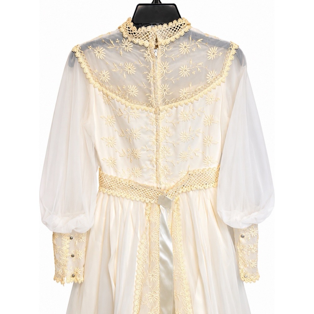 Vintage Handmade Ivory Lace Wedding Dress Bridal Gown 26" Waist 72" Train - Picture 8 of 14